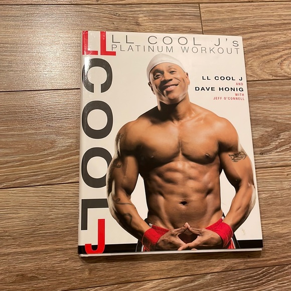 📚 5/$20 📚 LL Cool J’s Platinum Workout - Picture 1 of 3